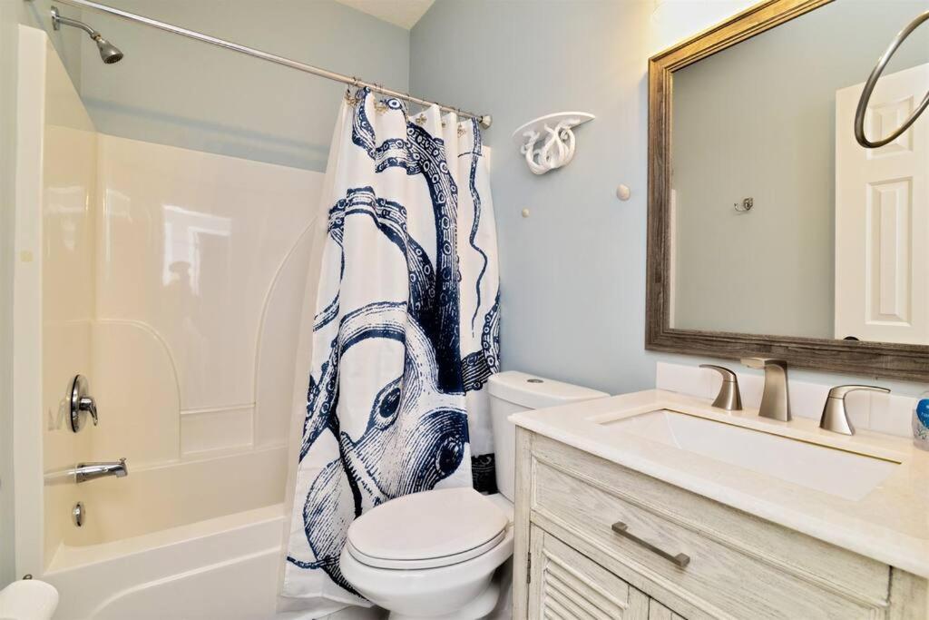 All New Luxury Beach Retreat 1 Mile To Beach W Pool Myrtle Beach Bagian luar foto